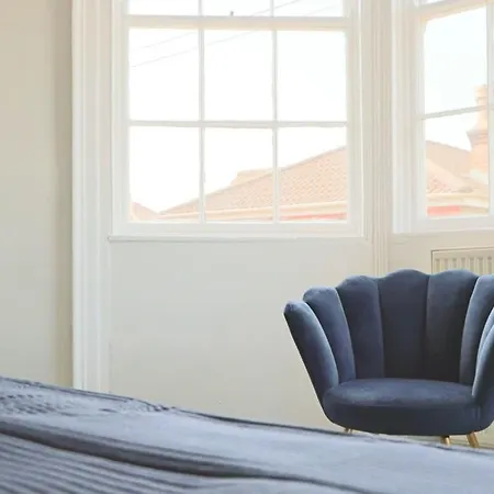Kingsdown Hall 2 With Parking Апартаменты *